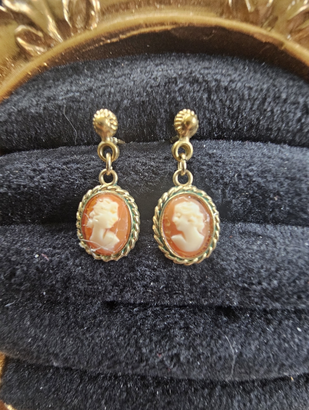 Vintage Cameo Earrings
